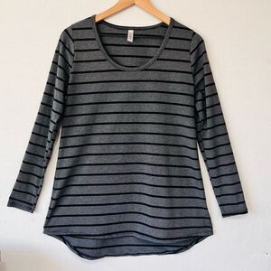 LuLaRoe Lynnae Gray And Black Striped Top   Sz S   EUC
